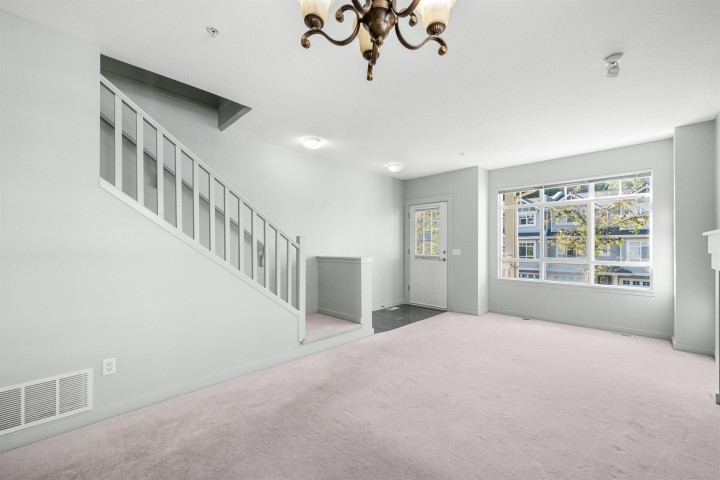 Photo 12 at 3265 Clermont Mews, Champlain Heights, Vancouver East