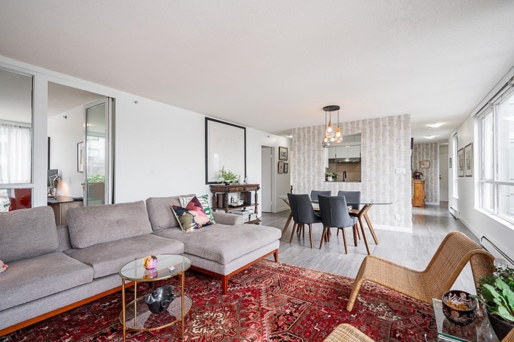 Photo 7 at 302 - 1228 Marinaside Crescent, Yaletown, Vancouver West