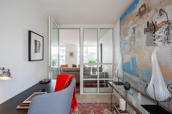 Photo 9 at 302 - 1228 Marinaside Crescent, Yaletown, Vancouver West