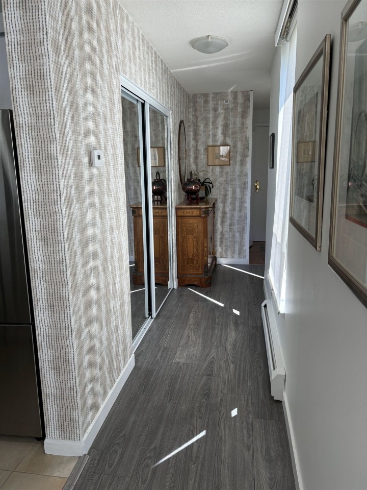 Photo 11 at 302 - 1228 Marinaside Crescent, Yaletown, Vancouver West