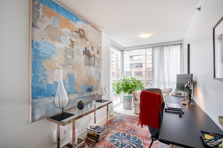 Photo 8 at 302 - 1228 Marinaside Crescent, Yaletown, Vancouver West