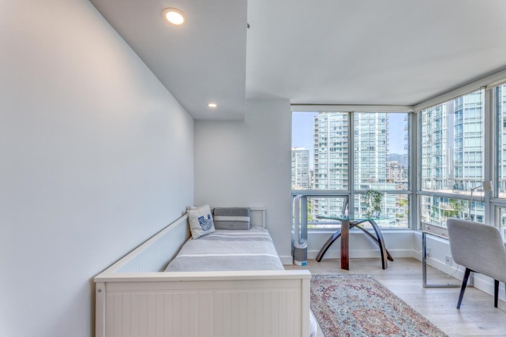 Photo 7 at 1001 - 588 Broughton Street, Coal Harbour, Vancouver West