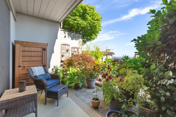 Photo 13 at 24 - 2214 Folkestone Way, Panorama Village, West Vancouver