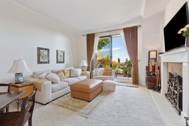 Photo 5 at 24 - 2214 Folkestone Way, Panorama Village, West Vancouver