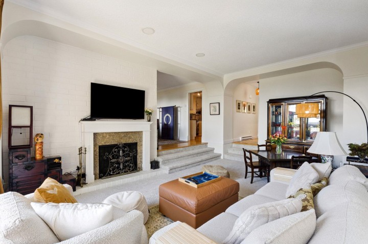 Photo 9 at 24 - 2214 Folkestone Way, Panorama Village, West Vancouver