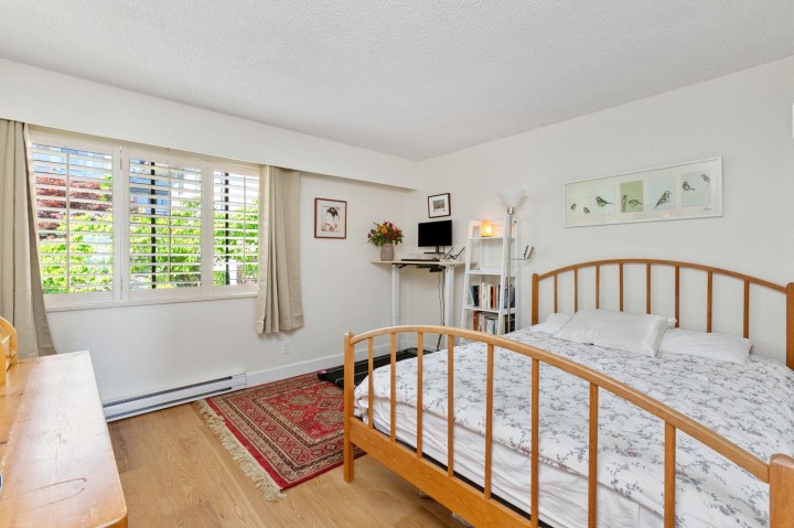 Photo 34 at 24 - 2214 Folkestone Way, Panorama Village, West Vancouver