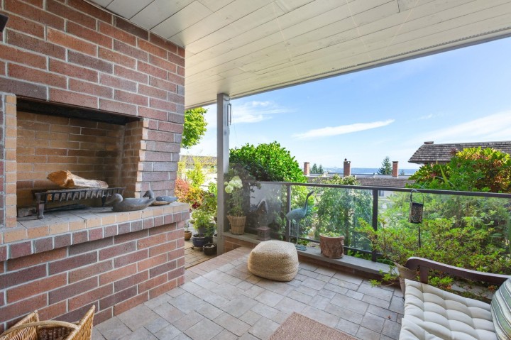 Photo 15 at 24 - 2214 Folkestone Way, Panorama Village, West Vancouver