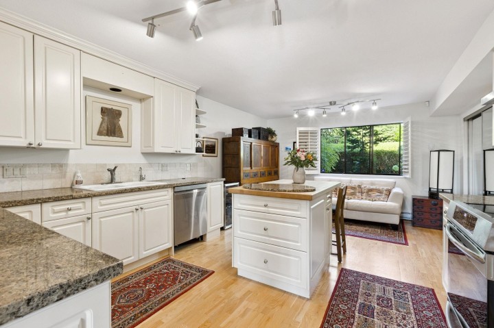 Photo 19 at 24 - 2214 Folkestone Way, Panorama Village, West Vancouver