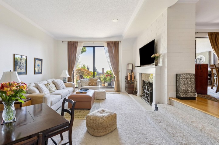 Photo 4 at 24 - 2214 Folkestone Way, Panorama Village, West Vancouver