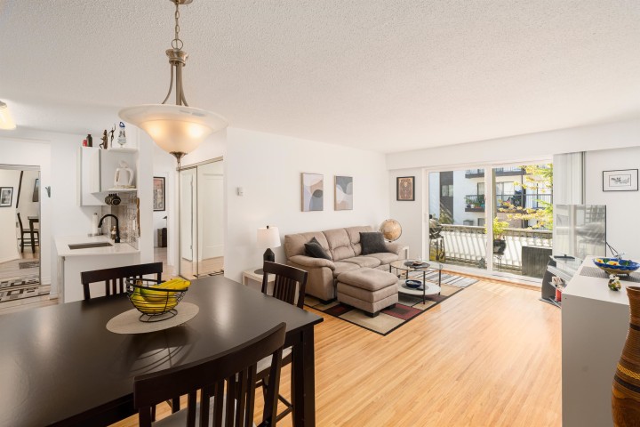 Photo 1 at 113 - 135 W 21st Street, Central Lonsdale, North Vancouver