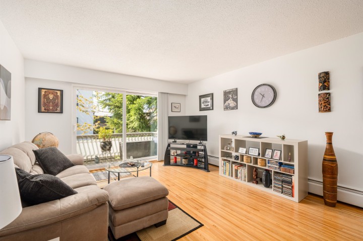 Photo 4 at 113 - 135 W 21st Street, Central Lonsdale, North Vancouver