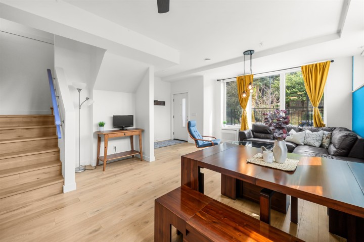 Photo 2 at TH5 - 2137 Chesterfield Avenue, Central Lonsdale, North Vancouver