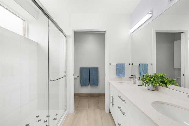 Photo 13 at TH5 - 2137 Chesterfield Avenue, Central Lonsdale, North Vancouver