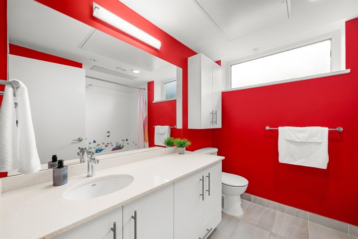 Photo 16 at TH5 - 2137 Chesterfield Avenue, Central Lonsdale, North Vancouver