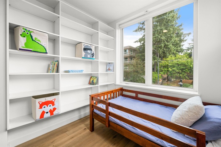 Photo 15 at TH5 - 2137 Chesterfield Avenue, Central Lonsdale, North Vancouver