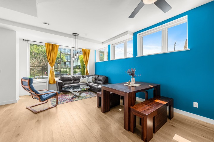 Photo 4 at TH5 - 2137 Chesterfield Avenue, Central Lonsdale, North Vancouver