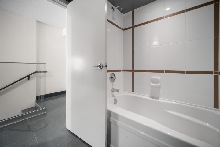 Photo 11 at 606 - 610 Granville Street, Downtown VW, Vancouver West