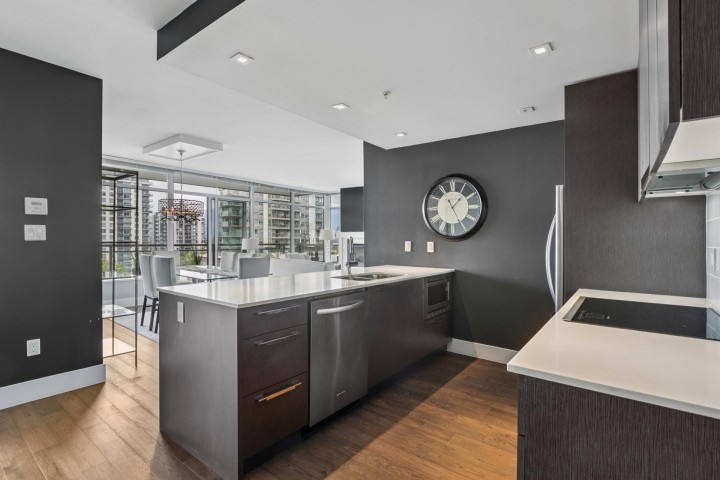 Photo 16 at 505 - 111 E 13th Street, Central Lonsdale, North Vancouver