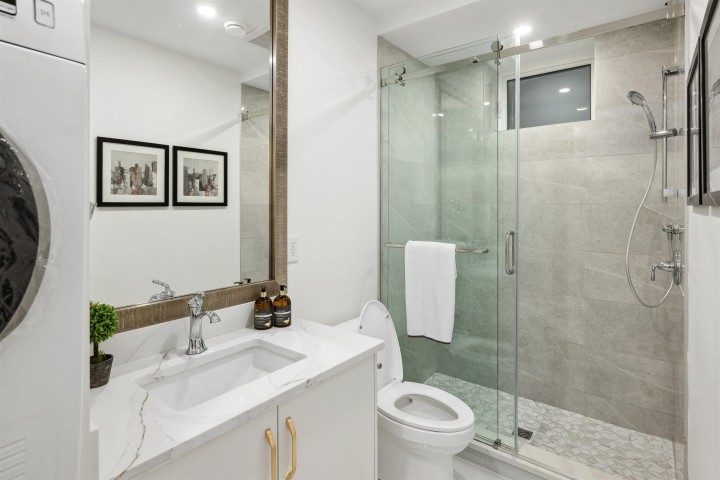 Photo 12 at 3812 W 15th Avenue, Point Grey, Vancouver West