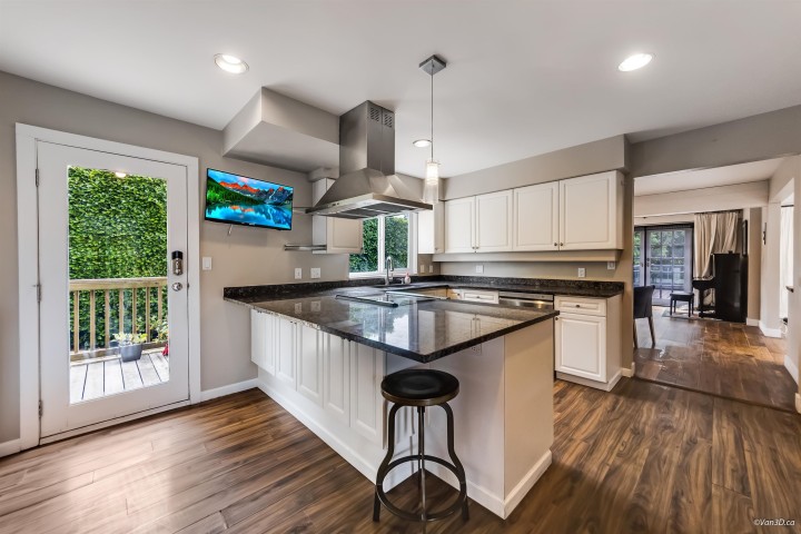 Photo 11 at 4145 Ripple Road, Bayridge, West Vancouver