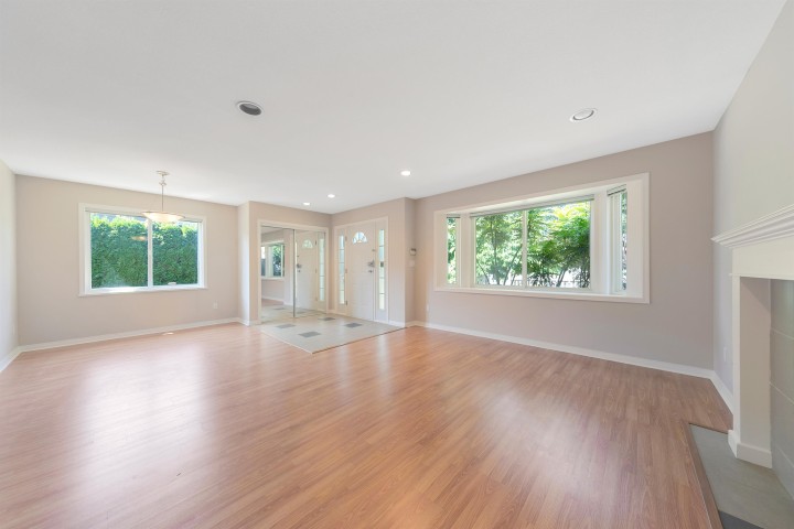 Photo 3 at 235 W 19th Street, Central Lonsdale, North Vancouver