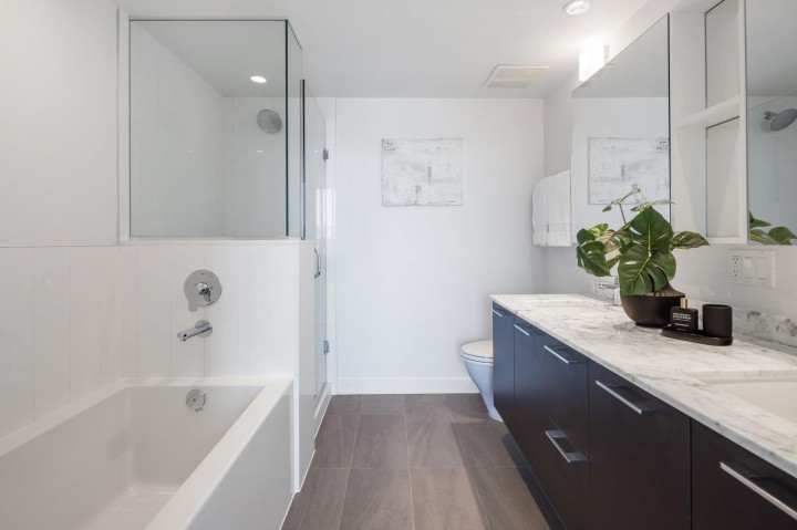 Photo 12 at PH3302 - 8131 Nunavut Lane, Marpole, Vancouver West