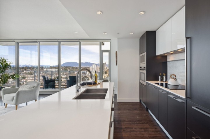 Photo 7 at PH3302 - 8131 Nunavut Lane, Marpole, Vancouver West