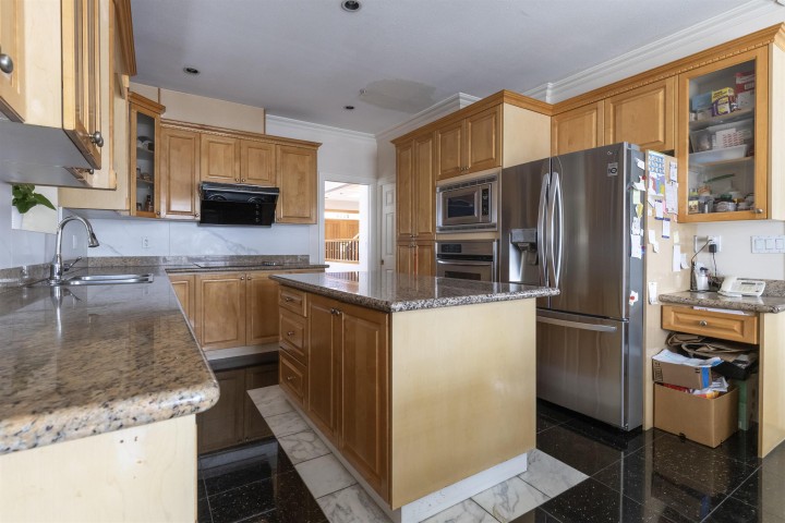 Photo 7 at 2034 E 38th Avenue, Victoria VE, Vancouver East