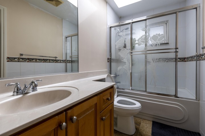 Photo 24 at 2034 E 38th Avenue, Victoria VE, Vancouver East