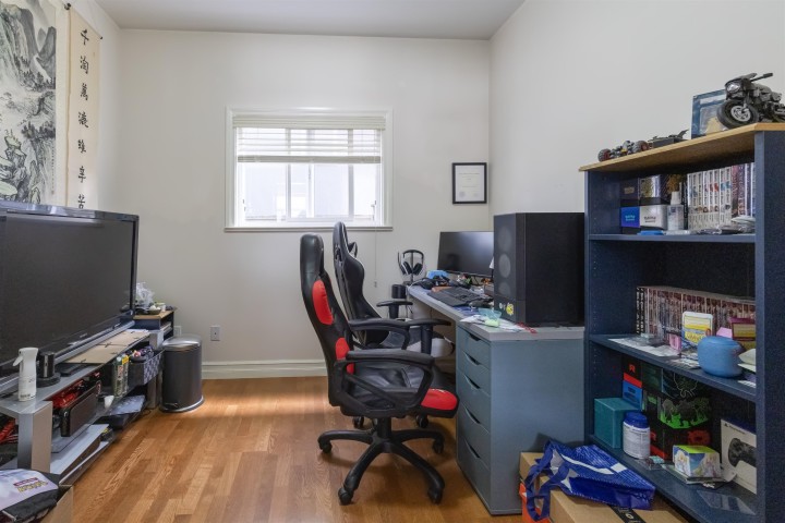 Photo 14 at 2034 E 38th Avenue, Victoria VE, Vancouver East