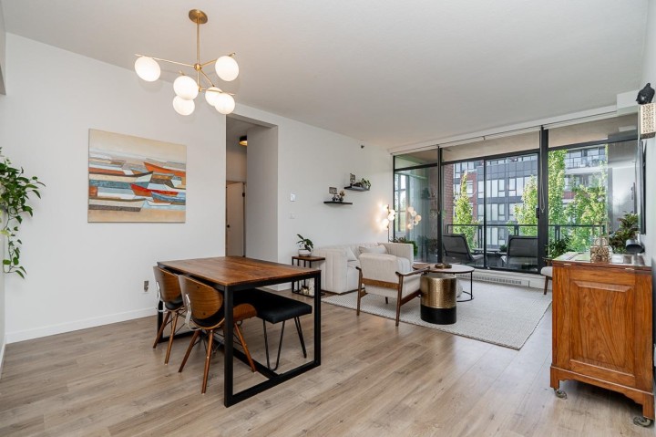 Photo 3 at 408 - 503 W 16th Avenue, Fairview VW, Vancouver West