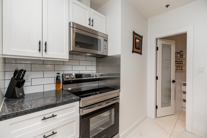 Photo 11 at 408 - 503 W 16th Avenue, Fairview VW, Vancouver West