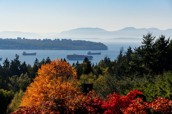 Photo 6 at 735 Fairmile Road, British Properties, West Vancouver