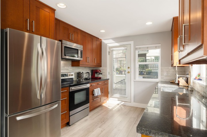 Photo 10 at D - 136 W 4th Street, Lower Lonsdale, North Vancouver