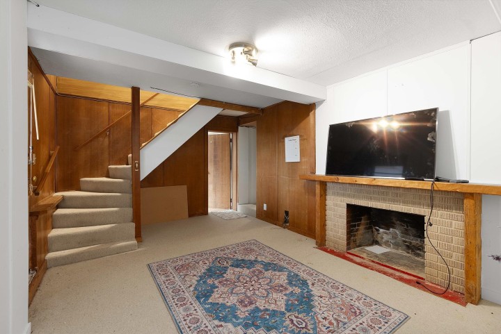 Photo 3 at 3548 Creery Avenue, West Bay, West Vancouver