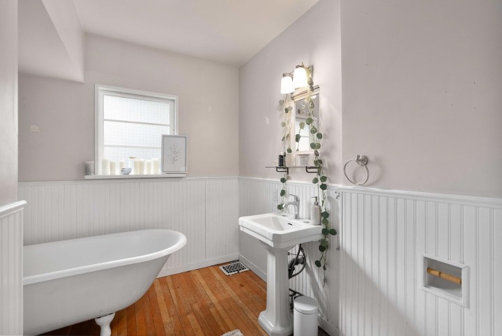 Photo 28 at 3548 Creery Avenue, West Bay, West Vancouver