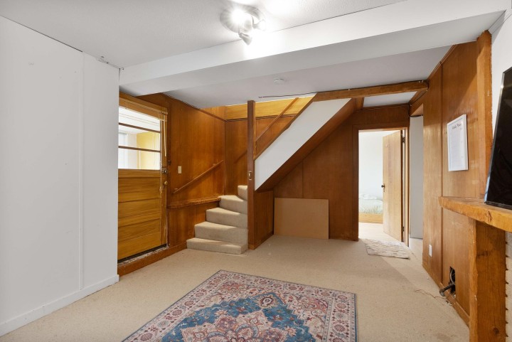 Photo 4 at 3548 Creery Avenue, West Bay, West Vancouver