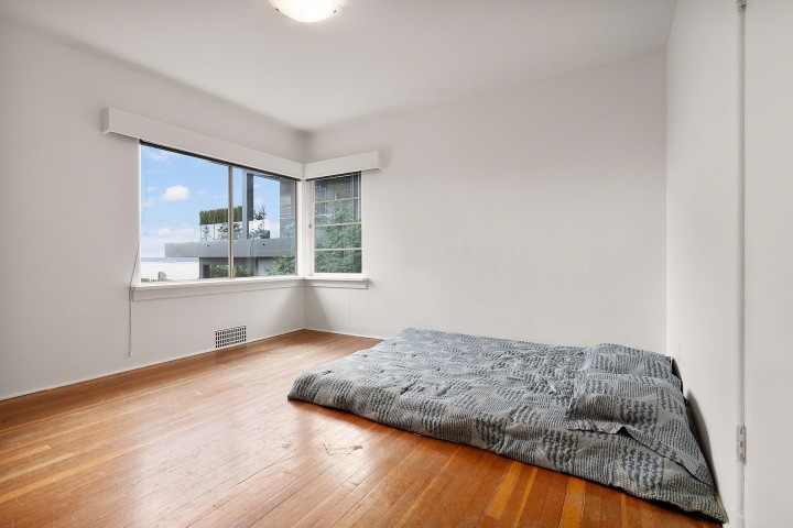 Photo 21 at 3548 Creery Avenue, West Bay, West Vancouver