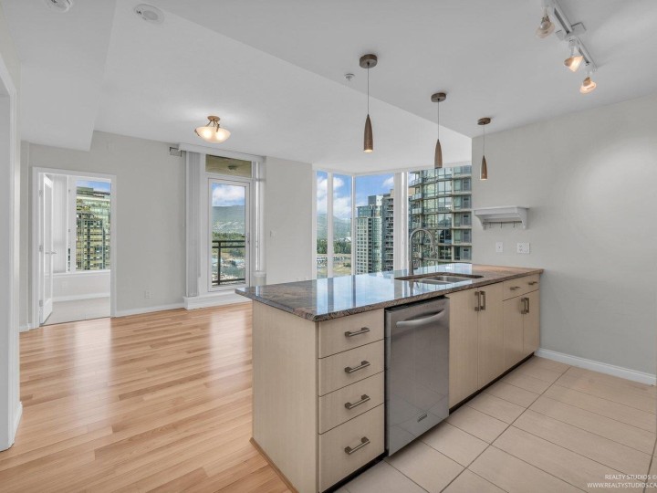Photo 3 at 1905 - 1211 Melville Street, Coal Harbour, Vancouver West