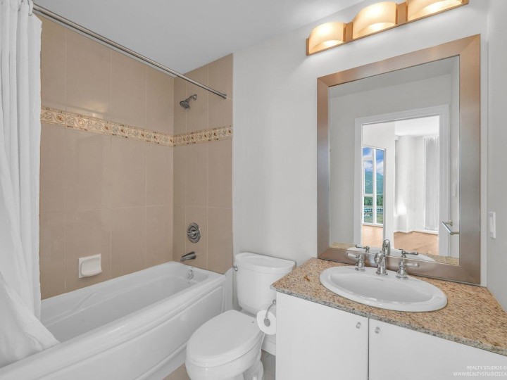 Photo 32 at 1905 - 1211 Melville Street, Coal Harbour, Vancouver West