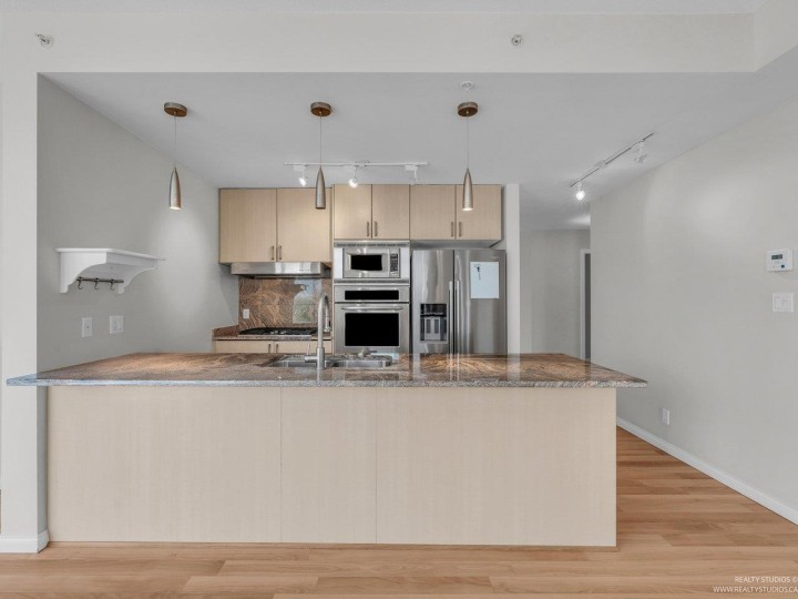 Photo 10 at 1905 - 1211 Melville Street, Coal Harbour, Vancouver West