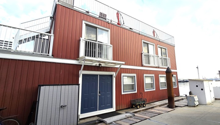 Photo 2 at GNB20 - 415 W Esplanade, Lower Lonsdale, North Vancouver