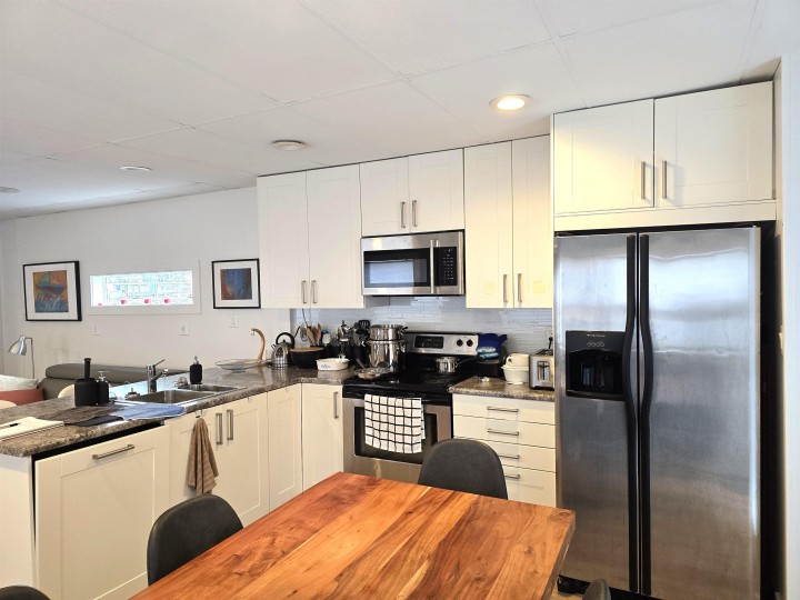 Photo 6 at GNB20 - 415 W Esplanade, Lower Lonsdale, North Vancouver