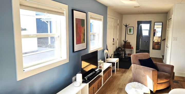 Photo 3 at GNB20 - 415 W Esplanade, Lower Lonsdale, North Vancouver