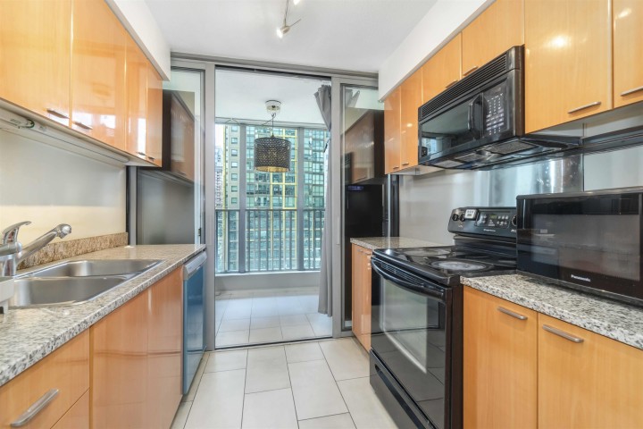 Photo 12 at 1408 - 1288 W Georgia Street, West End VW, Vancouver West