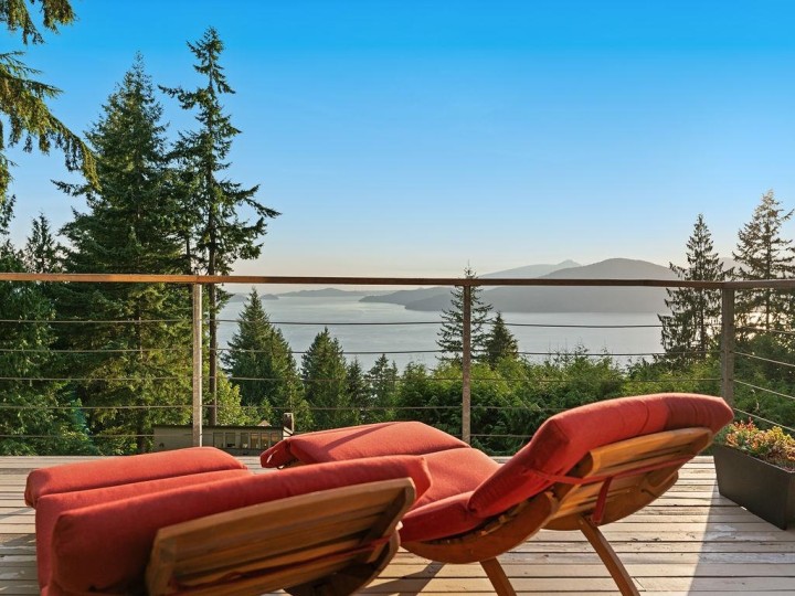 Photo 10 at 485 Timbertop Drive, Lions Bay, West Vancouver