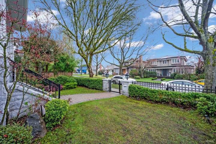 Photo 3 at 1737 W 63rd Avenue, South Granville, Vancouver West