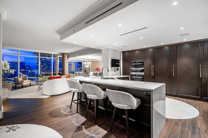 Photo 11 at 2802 - 428 Beach Crescent, Yaletown, Vancouver West