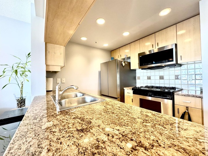 Photo 6 at 3202 - 1033 Marinaside Crescent, Yaletown, Vancouver West