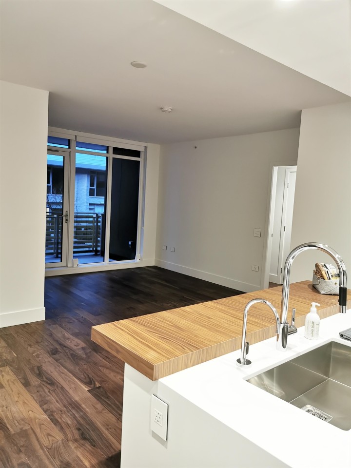 Photo 8 at 204 - 375 W 59th Avenue, South Cambie, Vancouver West
